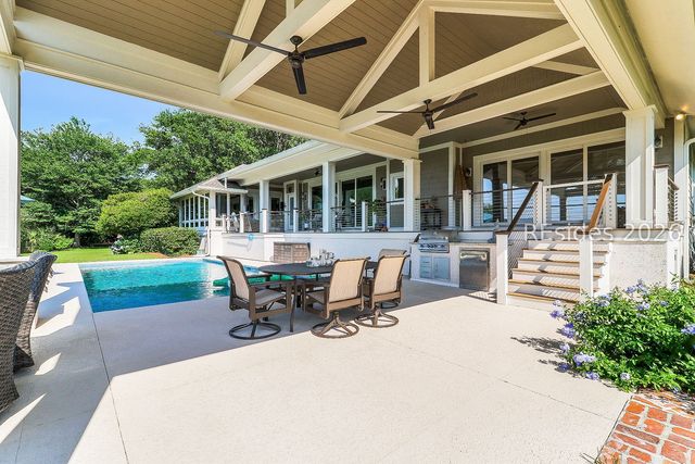 4 Hartford Pl, Hilton Head Island, SC 29928