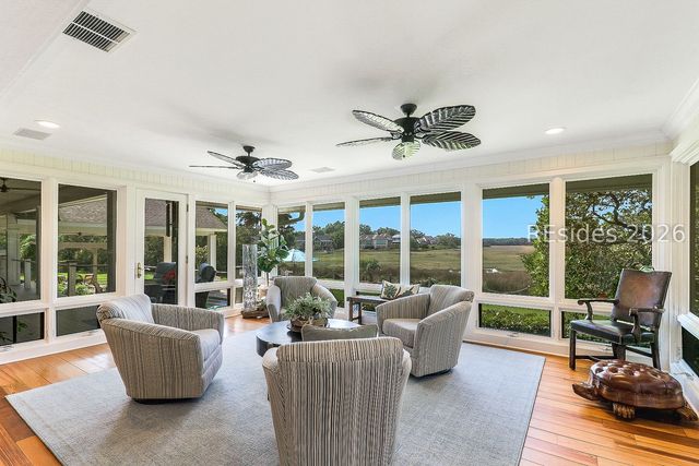 4 Hartford Pl, Hilton Head Island, SC 29928