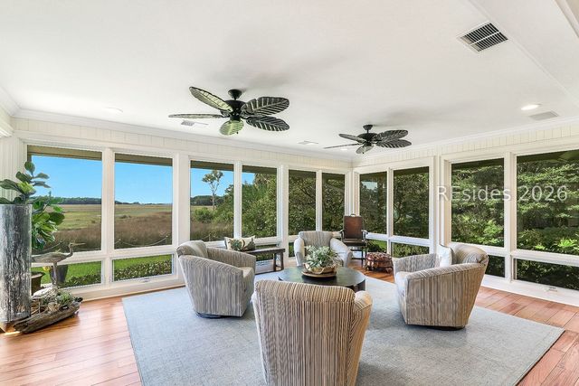 4 Hartford Pl, Hilton Head Island, SC 29928