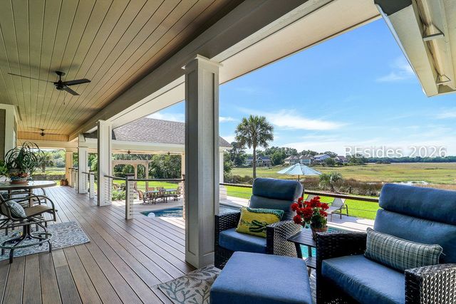 4 Hartford Pl, Hilton Head Island, SC 29928