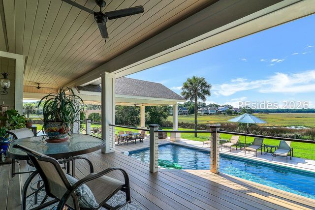 4 Hartford Pl, Hilton Head Island, SC 29928