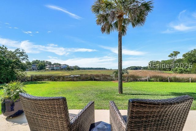 4 Hartford Pl, Hilton Head Island, SC 29928