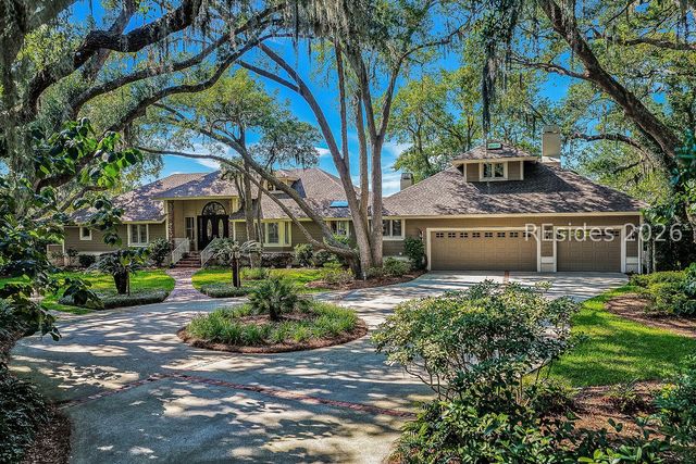 4 Hartford Pl, Hilton Head Island, SC 29928