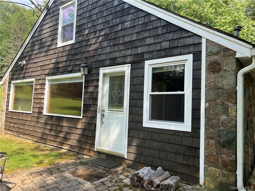 591 S Mountain Road, New City, NY 10956