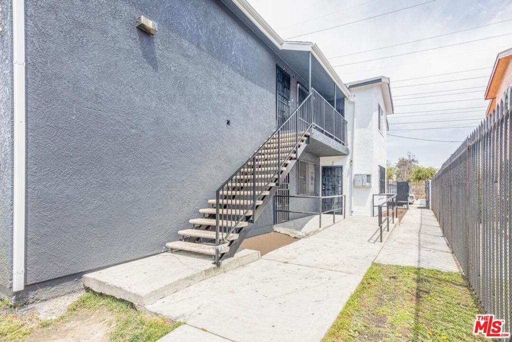 Image 2 of property listing at 1535 E 92nd Street, Los Angeles, CA 90002