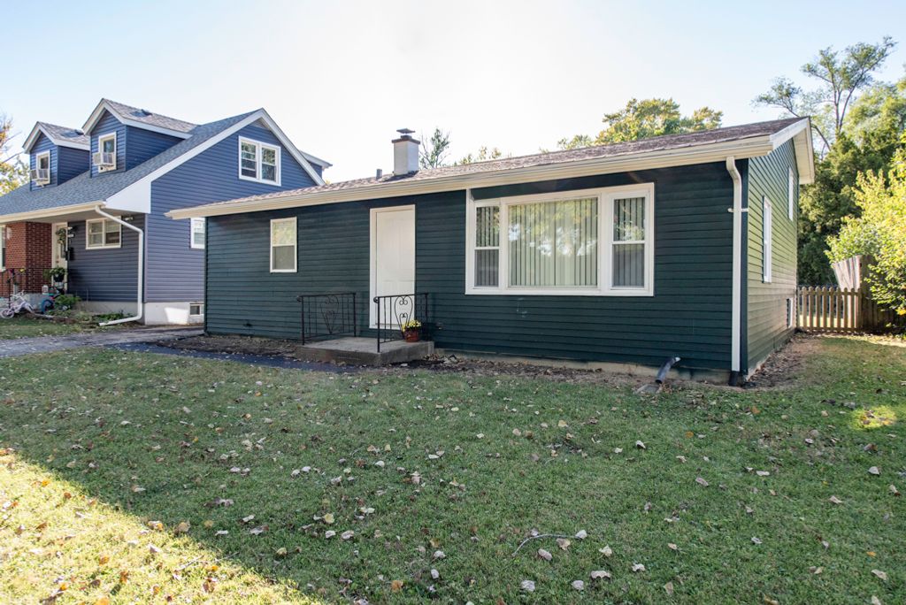 2212 Horeb Avenue, Zion, IL 60099