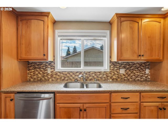 2104 Ne 128TH Ave, Vancouver, WA 98684