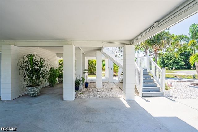 10810 Habitat CIR, Bokeelia, FL 33922