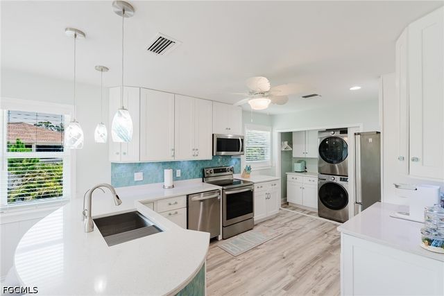 10810 Habitat CIR, Bokeelia, FL 33922