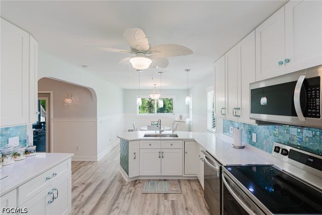10810 Habitat CIR, Bokeelia, FL 33922