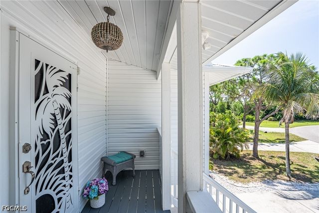 10810 Habitat CIR, Bokeelia, FL 33922