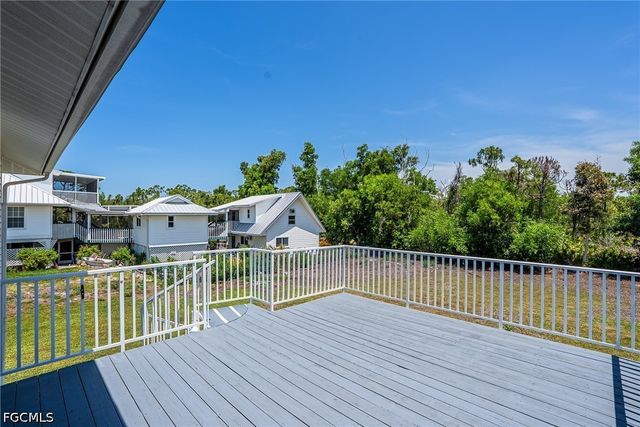 10810 Habitat CIR, Bokeelia, FL 33922