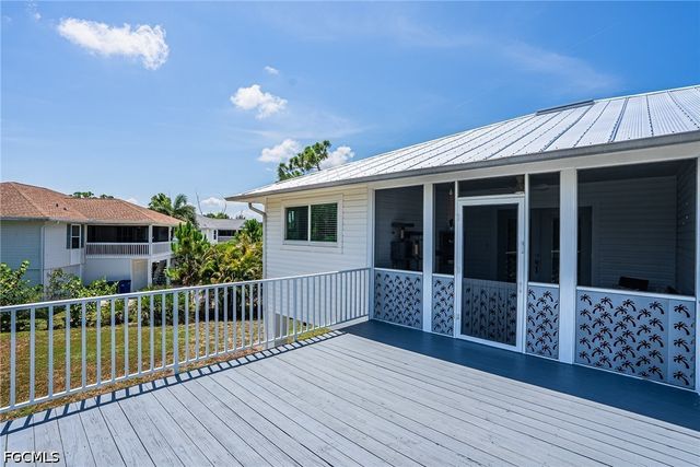 10810 Habitat CIR, Bokeelia, FL 33922