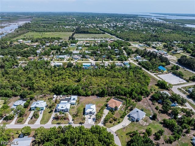 10810 Habitat CIR, Bokeelia, FL 33922