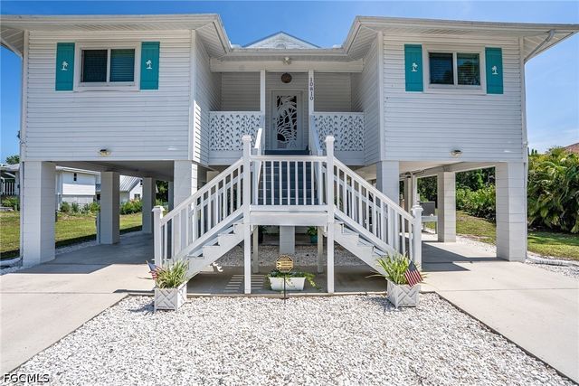 10810 Habitat CIR, Bokeelia, FL 33922