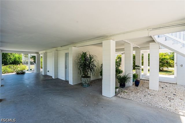 10810 Habitat CIR, Bokeelia, FL 33922