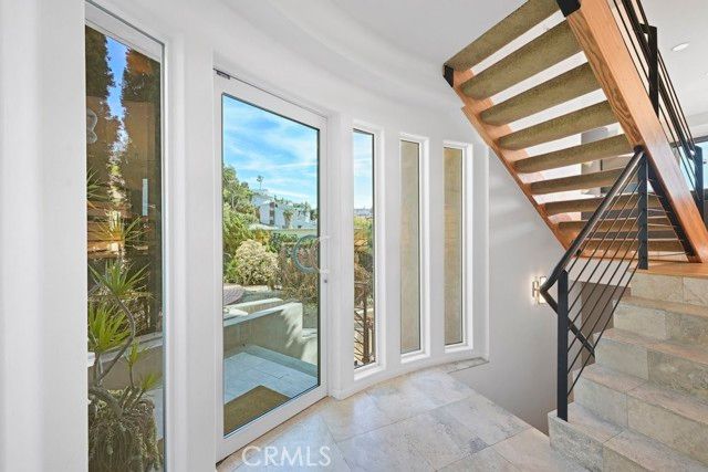 326 Loma Terrace, Laguna Beach, CA 92651