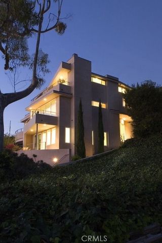 326 Loma Terrace, Laguna Beach, CA 92651