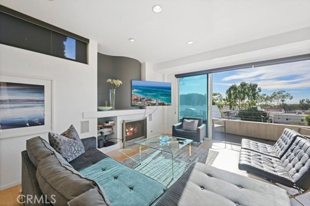 326 Loma Terrace, Laguna Beach, CA 92651