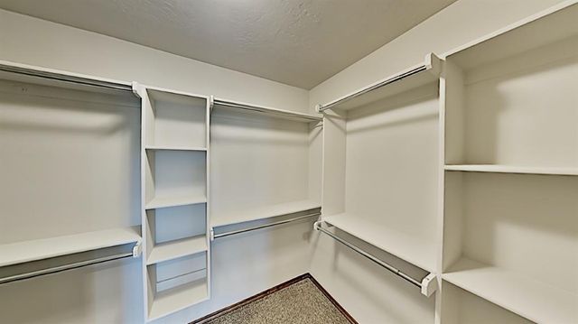 7069 Hidden Trail Lane, Warr Acres, OK 73132