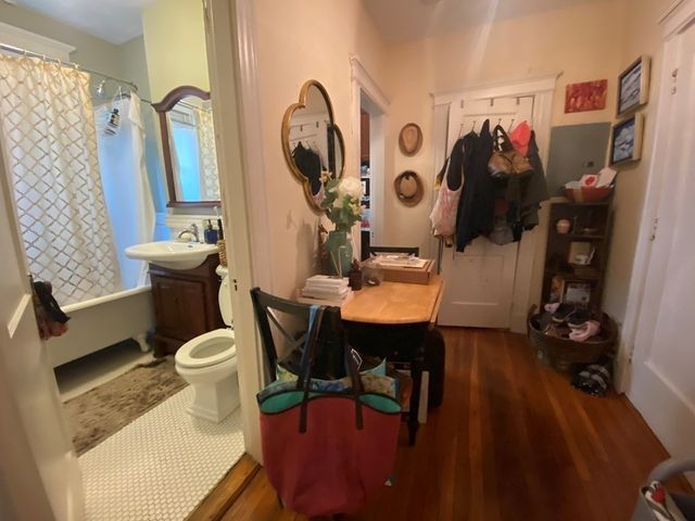 11 Park Dr 18, Boston, MA 02215