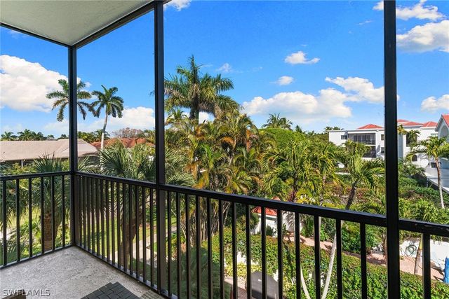 1005 4th ST S 203, Naples, FL 34102