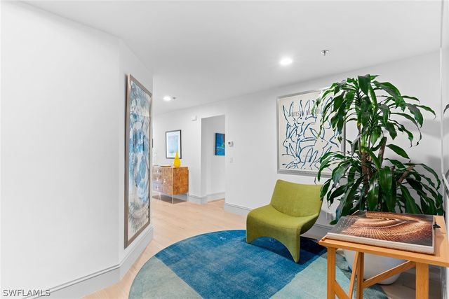 1005 4th ST S 203, Naples, FL 34102