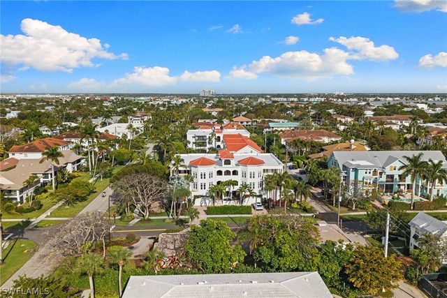 1005 4th ST S 203, Naples, FL 34102