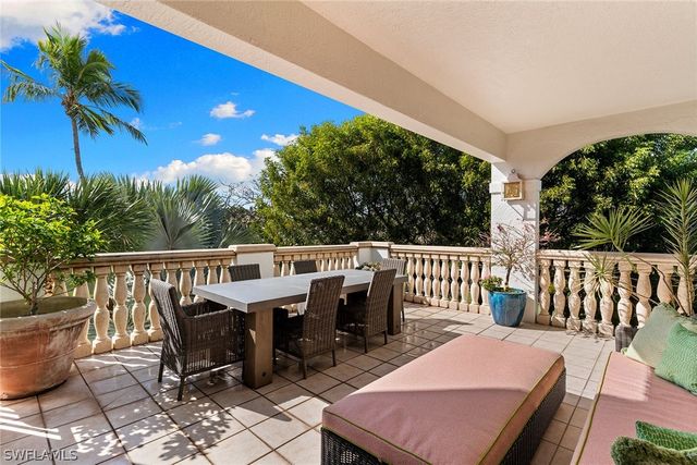 1005 4th ST S 203, Naples, FL 34102