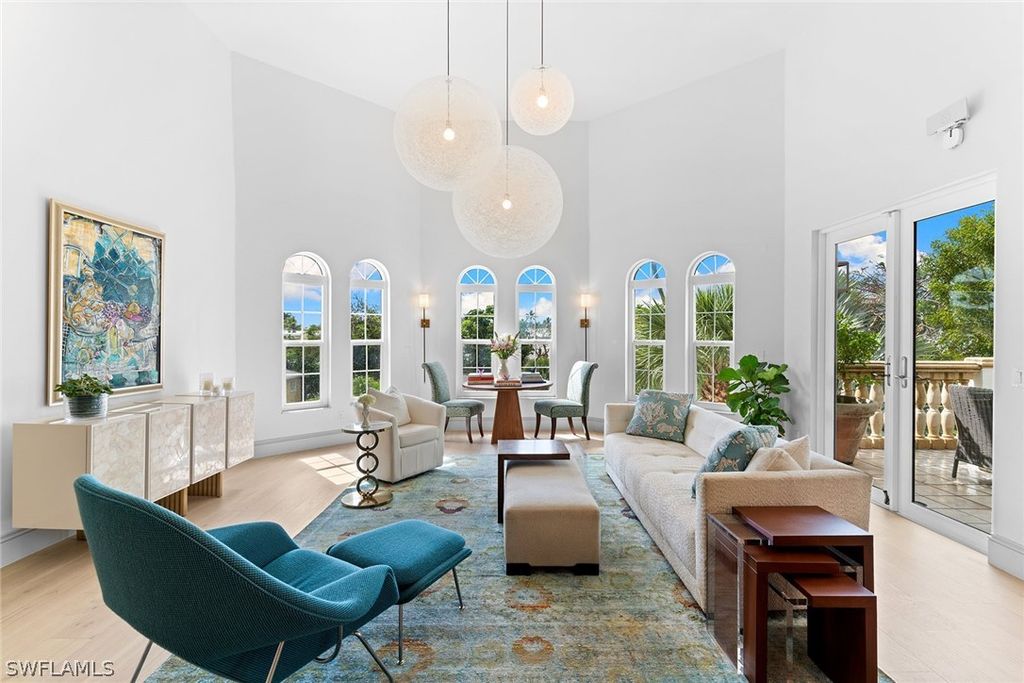 1005 4th ST S 203, Naples, FL 34102