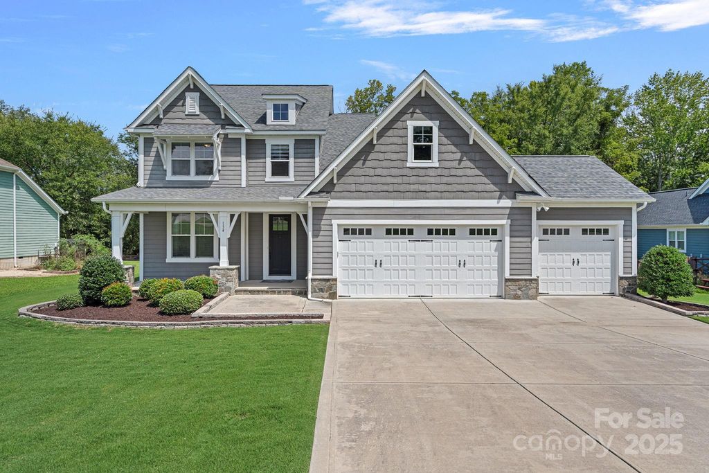 134 Country Lake Drive, Mooresville, NC 28115