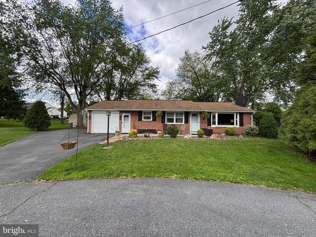 805 SENTZ DR, Mount Joy, PA 17552