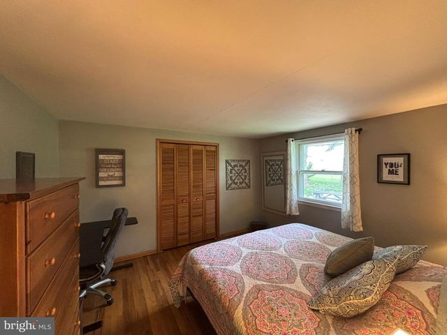 805 SENTZ DR, Mount Joy, PA 17552
