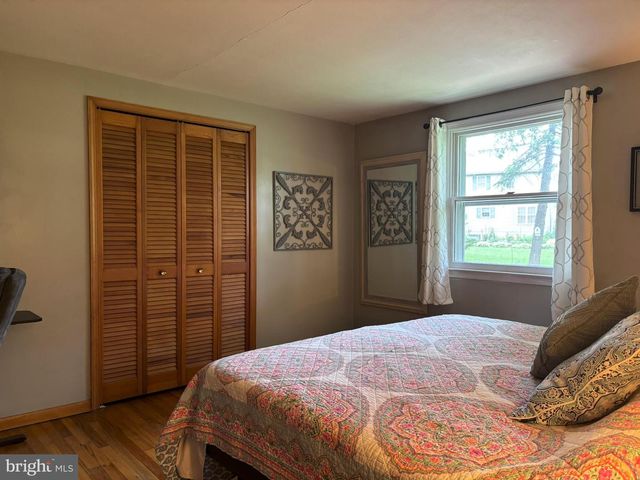 805 SENTZ DR, Mount Joy, PA 17552