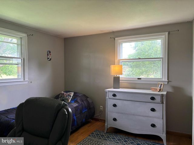 805 SENTZ DR, Mount Joy, PA 17552