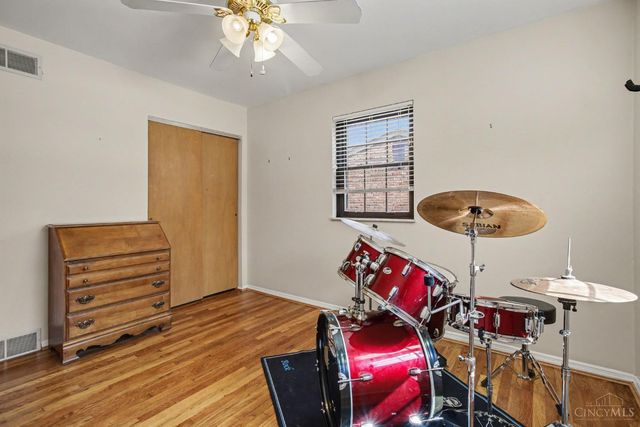 1899 Berkshire, Cincinnati, OH 45230