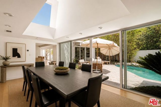 1908 N Beverly Drive, Los Angeles, CA 90210