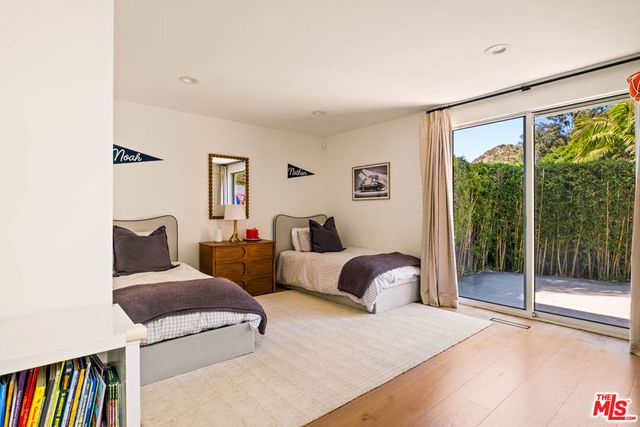 1908 N Beverly Drive, Los Angeles, CA 90210