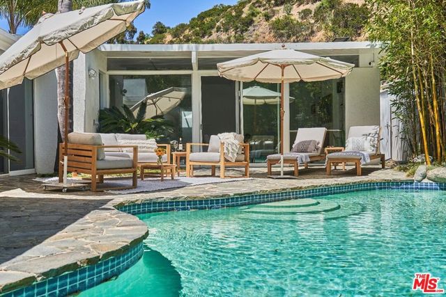 1908 N Beverly Drive, Los Angeles, CA 90210