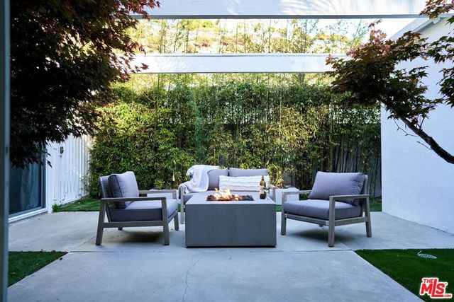 1908 N Beverly Drive, Los Angeles, CA 90210
