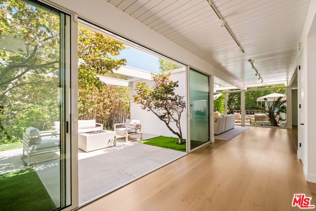 1908 N Beverly Drive, Los Angeles, CA 90210