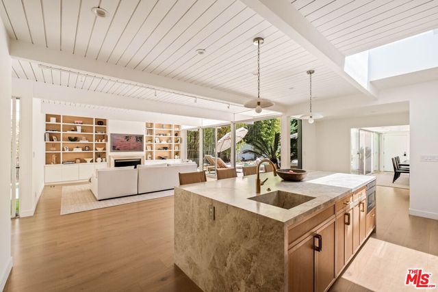 1908 N Beverly Drive, Los Angeles, CA 90210