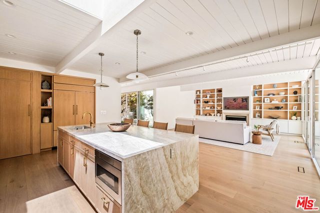 1908 N Beverly Drive, Los Angeles, CA 90210