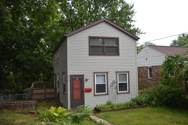 1717 Loftsgordon Avenue, Madison, WI 53704