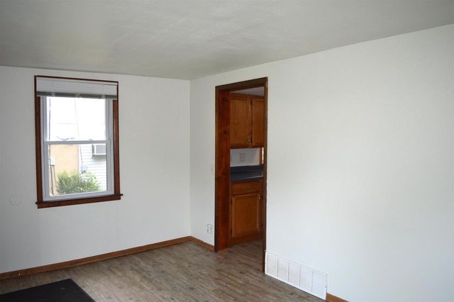 1717 Loftsgordon Avenue, Madison, WI 53704