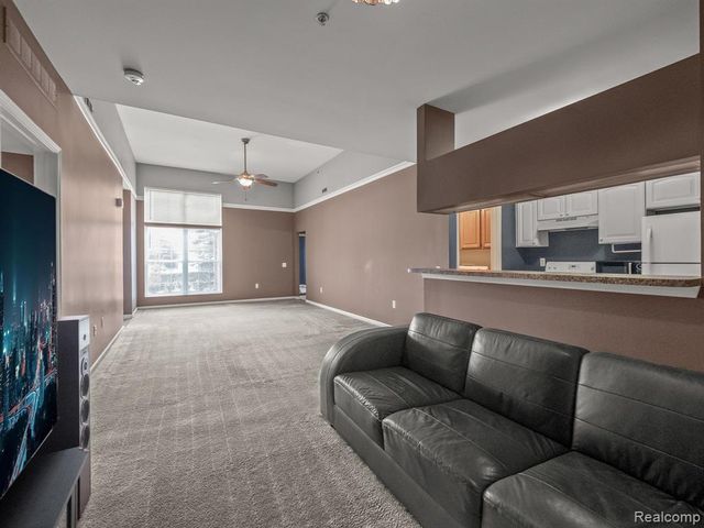 7683 Ambassador Drive, Shelby Twp, MI 48316
