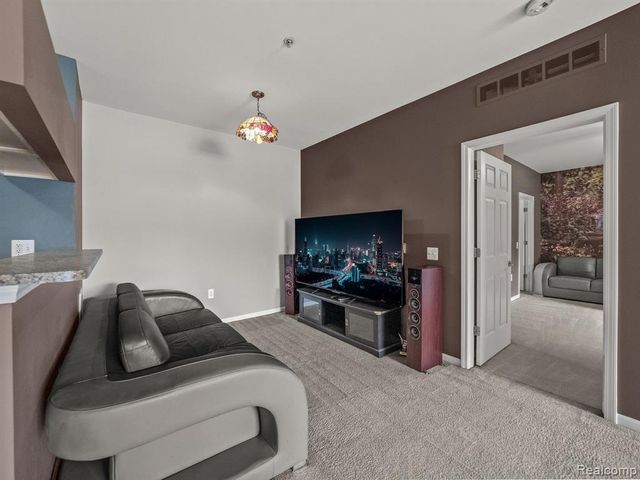 7683 Ambassador Drive, Shelby Twp, MI 48316