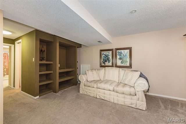 159 Spring Oaks Drive, Ballwin, MO 63011