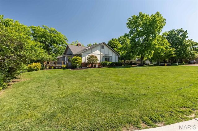 159 Spring Oaks Drive, Ballwin, MO 63011