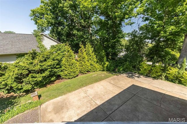 159 Spring Oaks Drive, Ballwin, MO 63011